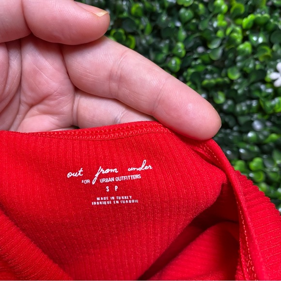 Red Halter ❤️ - Picture 4 of 5